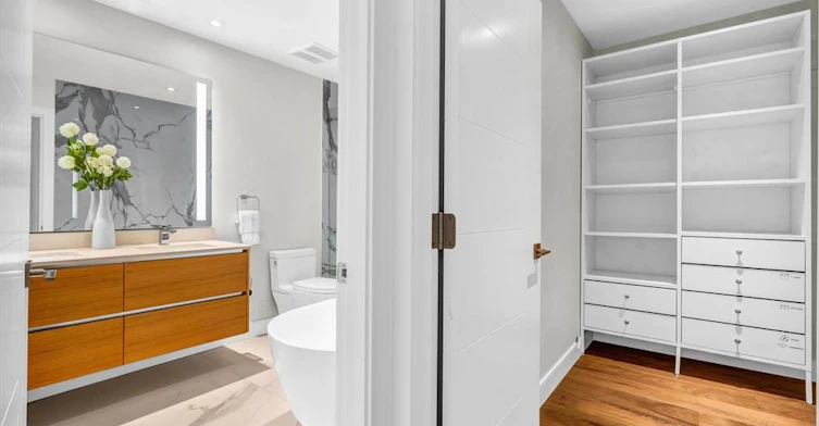 4470 Capilano Road, North Vancouver, BC, V7R 4J9 - 25