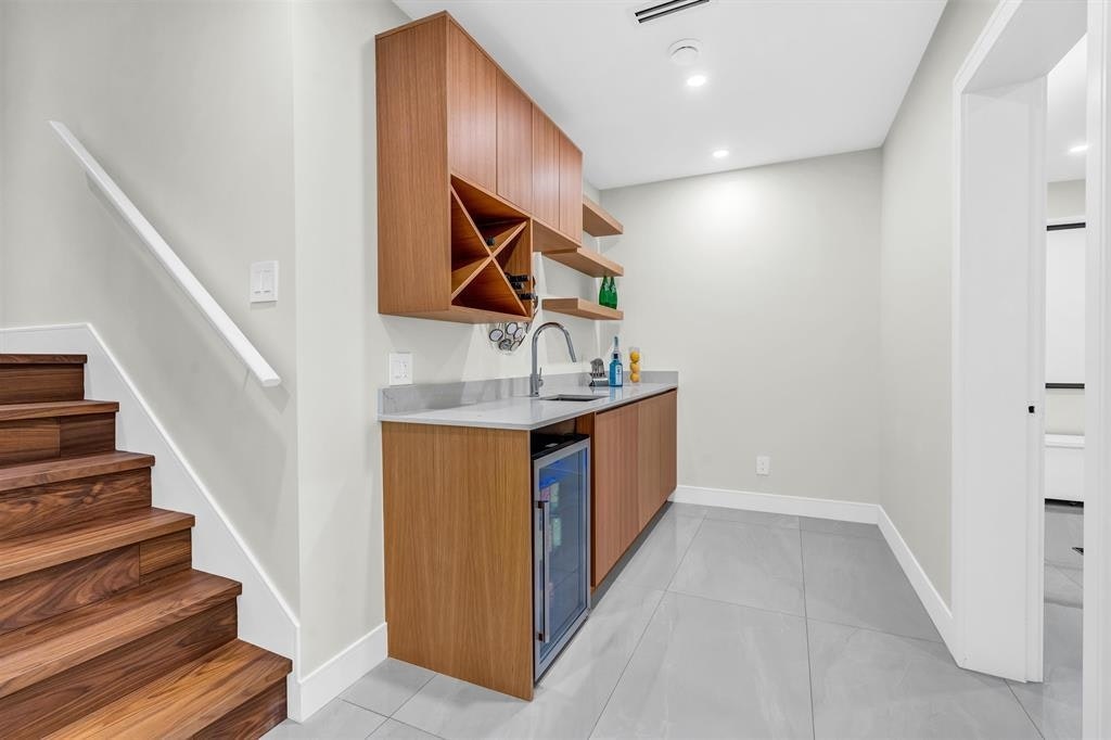 4470 Capilano Road, North Vancouver, BC, V7R 4J9 - 28
