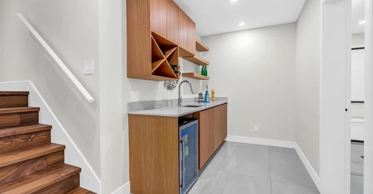 4470 Capilano Road, North Vancouver, BC, V7R 4J9 - 28