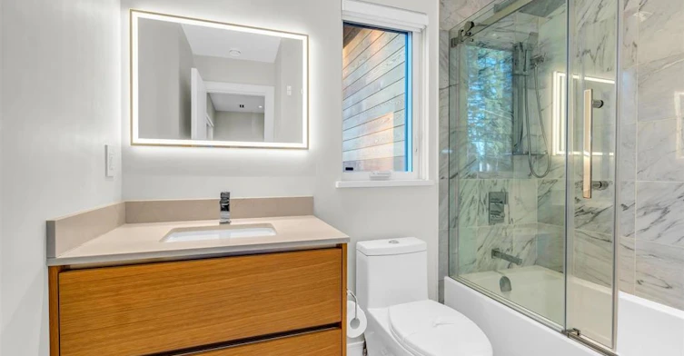 4470 Capilano Road, North Vancouver, BC, V7R 4J9 - 21