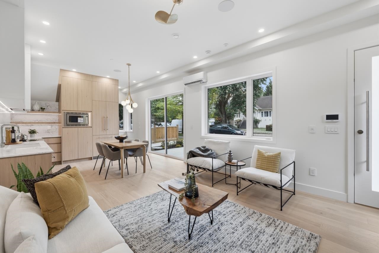 1-2511 Kitchener Street, Vancouver, BC, V5K 3C7 - 4