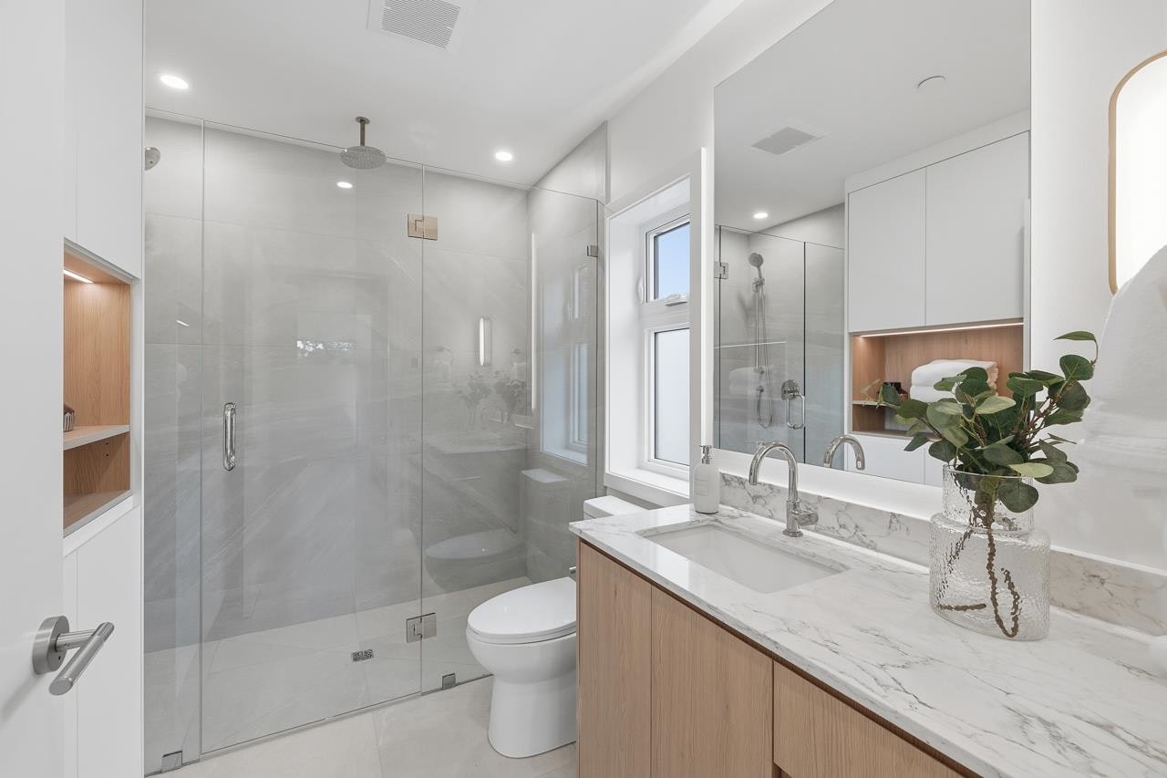 1-2511 Kitchener Street, Vancouver, BC, V5K 3C7 - 17