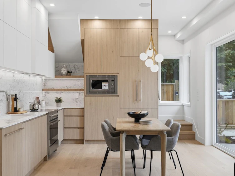 1-2511 Kitchener Street, Vancouver, BC, V5K 3C7 - 9