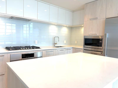 1502-680 Seylynn Crescent - 4