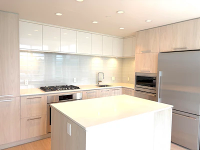 1502-680 Seylynn Crescent - 3