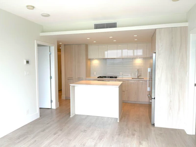 1502-680 Seylynn Crescent - 5