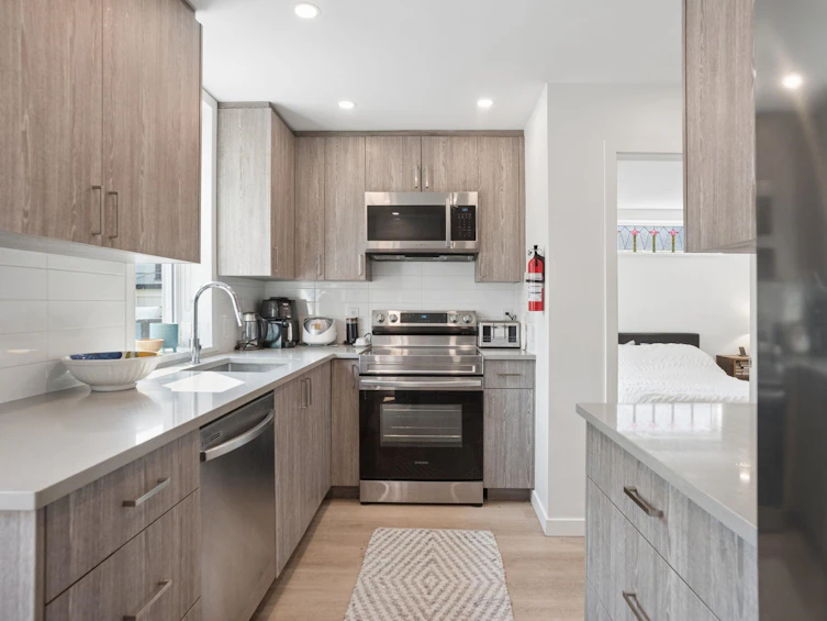2890 W 8th Avenue, Vancouver, BC, V6K 2B9 - 21