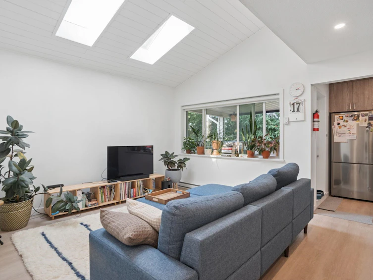 2890 W 8th Avenue, Vancouver, BC, V6K 2B9 - 4