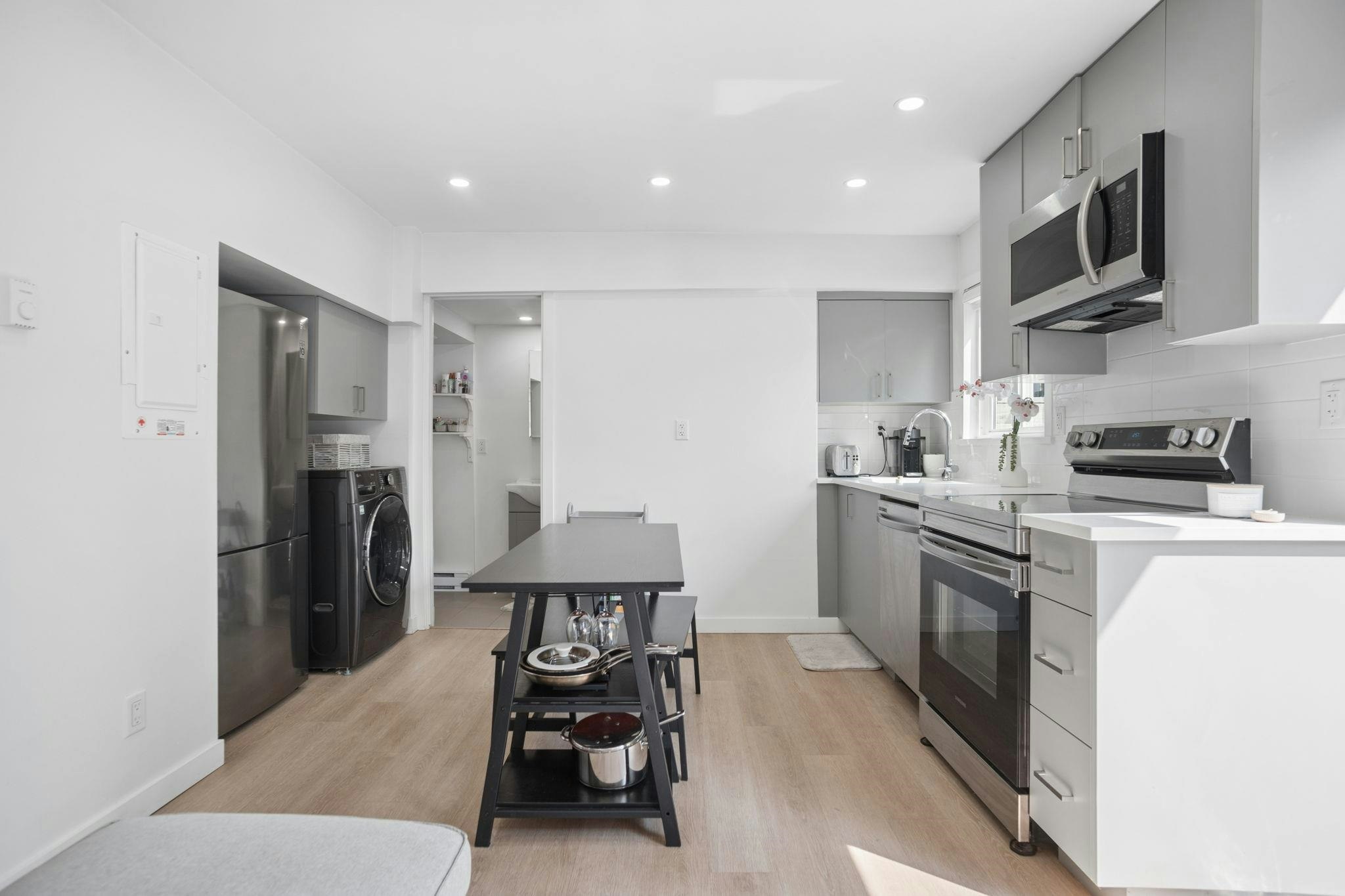 2890 W 8th Avenue, Vancouver, BC, V6K 2B9 - 27