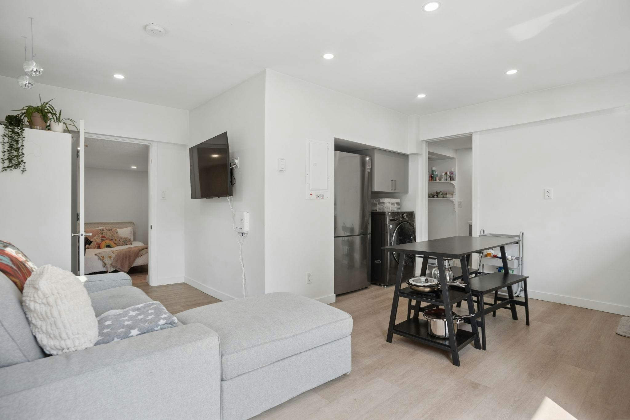 2890 W 8th Avenue, Vancouver, BC, V6K 2B9 - 28