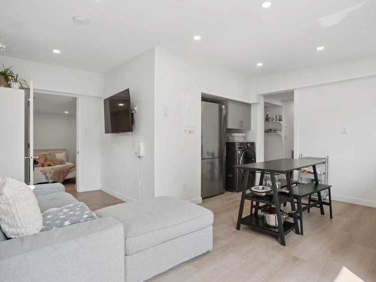 2890 W 8th Avenue, Vancouver, BC, V6K 2B9 - 28