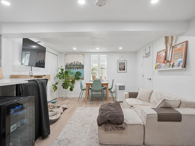 2890 W 8th Avenue, Vancouver, BC, V6K 2B9 - 11
