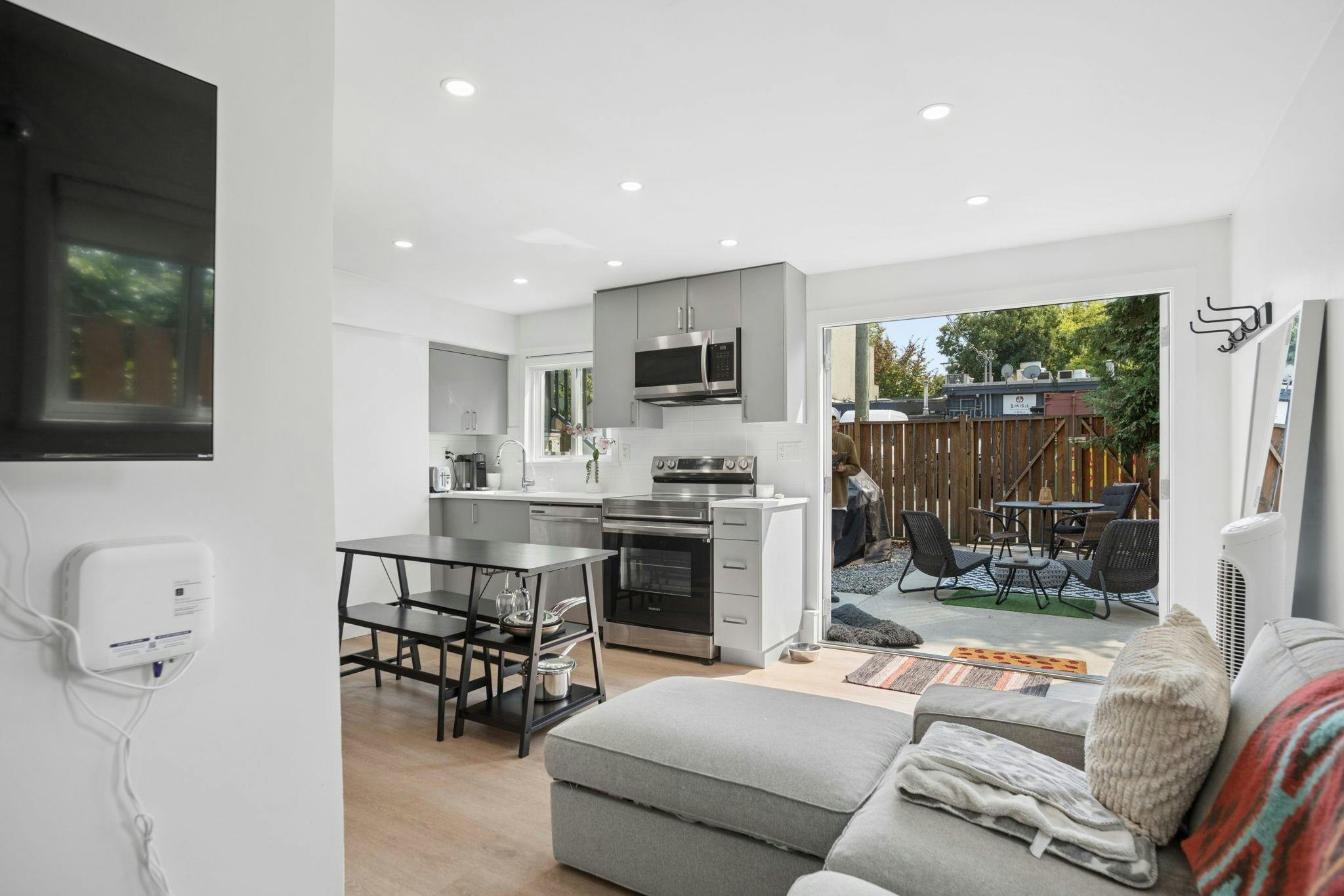 2890 W 8th Avenue, Vancouver, BC, V6K 2B9 - 25