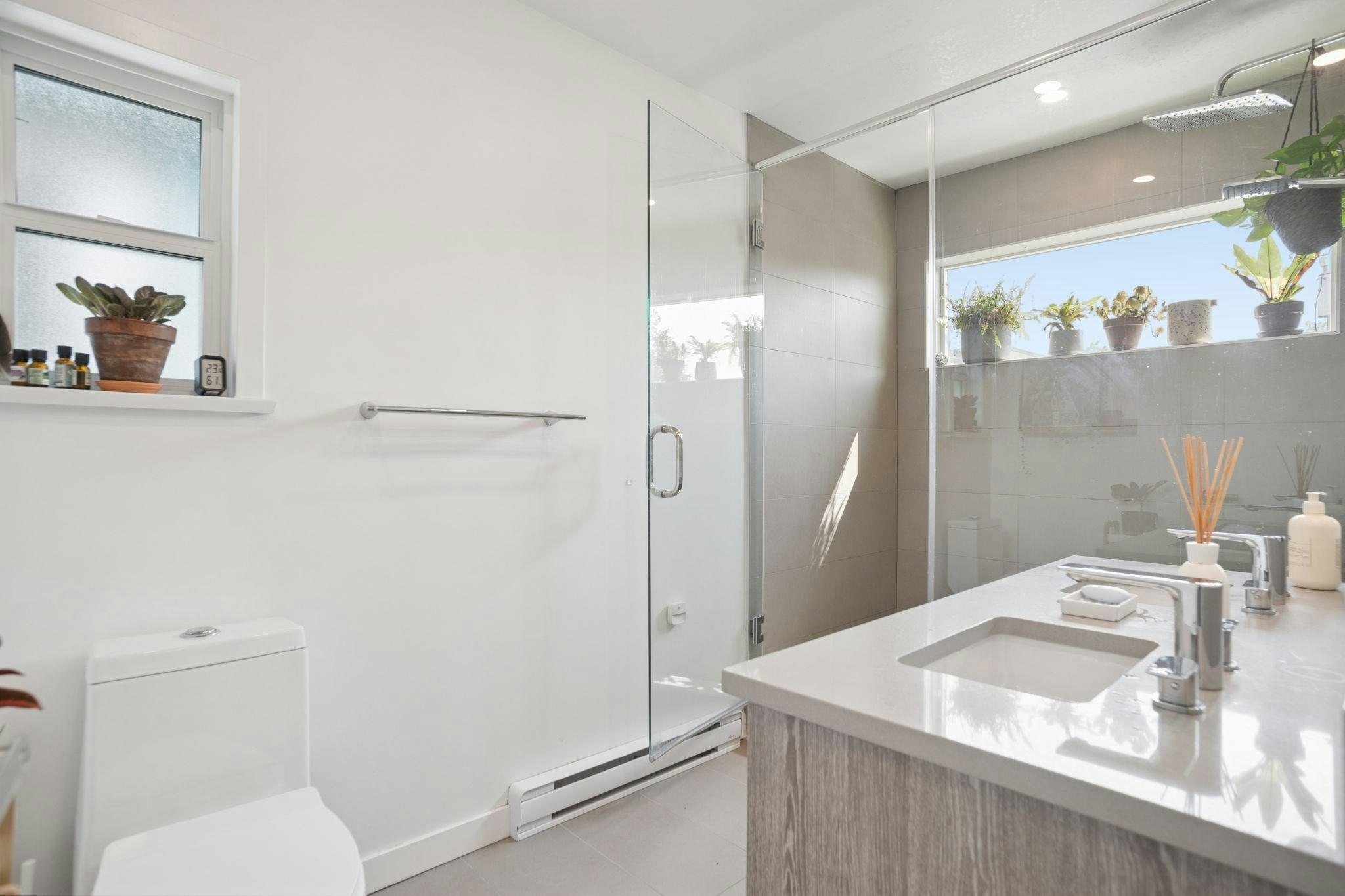 2890 W 8th Avenue, Vancouver, BC, V6K 2B9 - 9