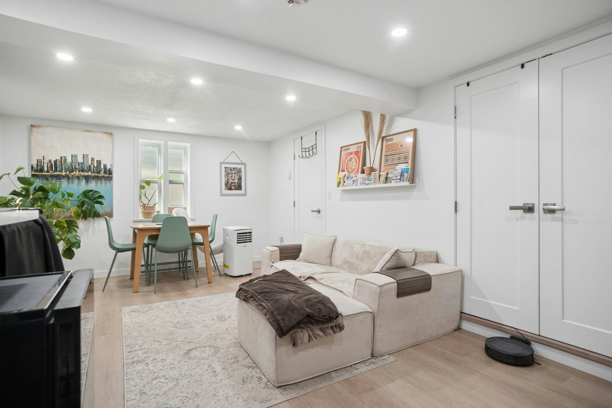 2890 W 8th Avenue, Vancouver, BC, V6K 2B9 - 12