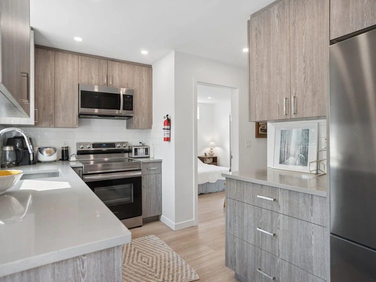 2890 W 8th Avenue, Vancouver, BC, V6K 2B9 - 22