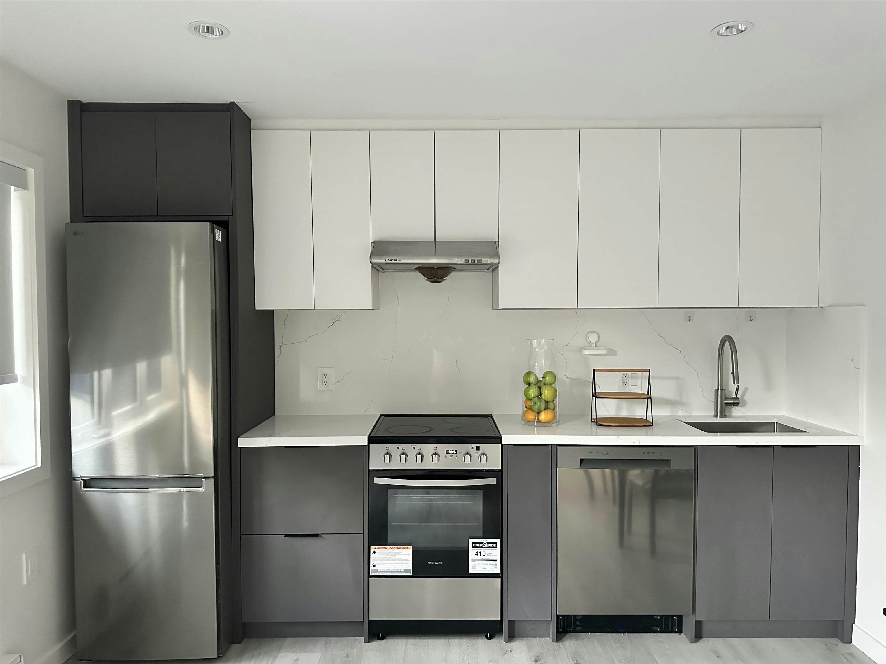 38xx W 36th Avenue, Vancouver, BC, V6N 2S6