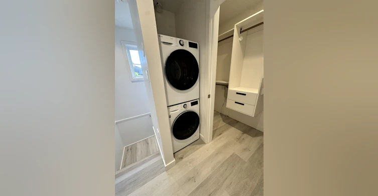 38xx W 36th Avenue, Vancouver, BC, V6N 2S6 - 3