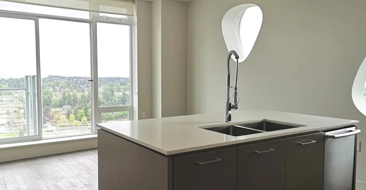 3205-13495 Central Avenue, Surrey, BC, V3T 0K2 - 6
