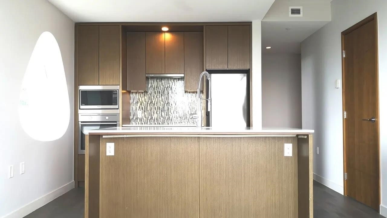 3205-13495 Central Avenue, Surrey, BC, V3T 0K2 - 7