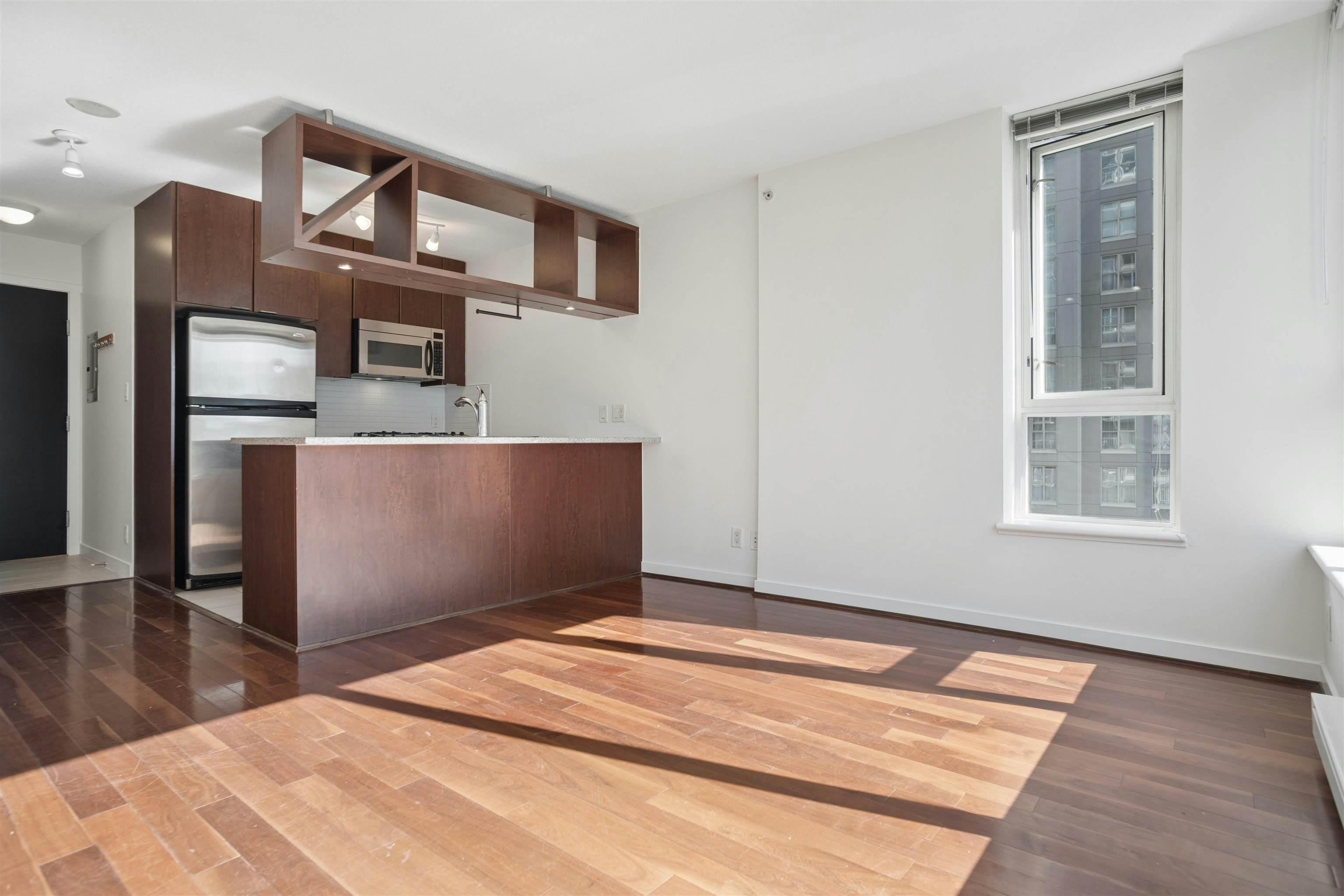 1104-1001 Richards Street - 2