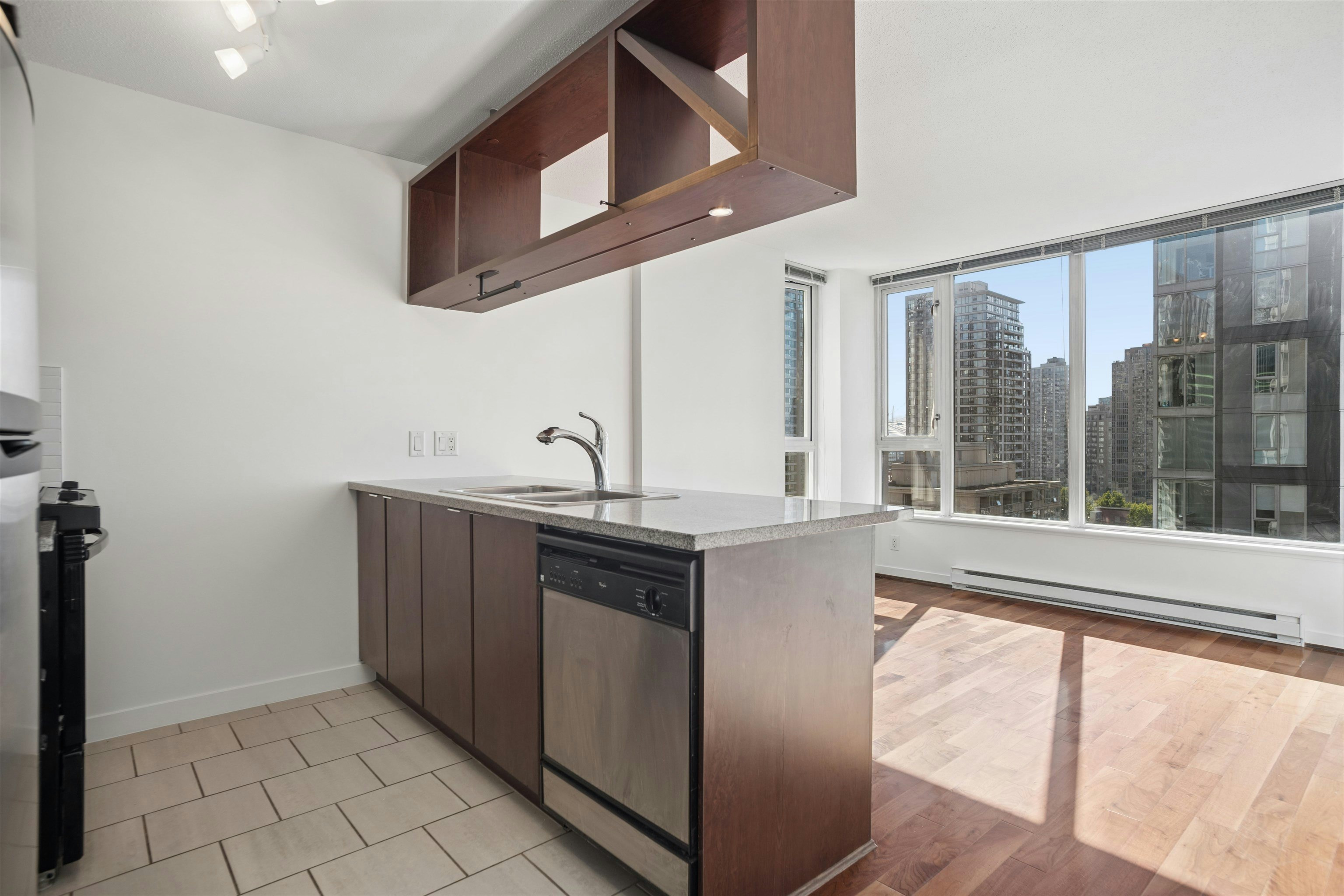 1104-1001 Richards Street, Vancouver, BC, V6B 1J6 - 10