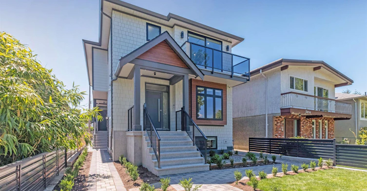 2836 E 16 Avenue, Vancouver, BC, V5M 2M1 - 3