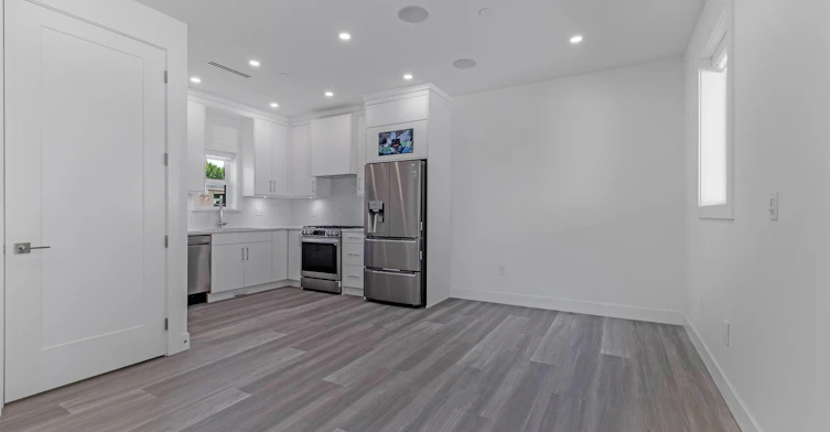 2836 E 16 Avenue, Vancouver, BC, V5M 2M1 - 11