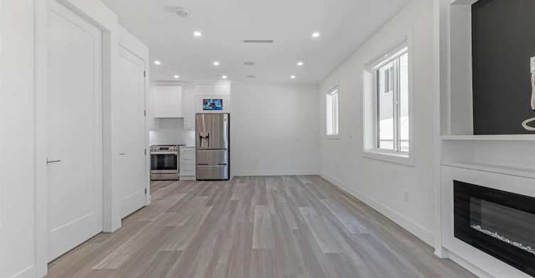 2836 E 16 Avenue, Vancouver, BC, V5M 2M1 - 9