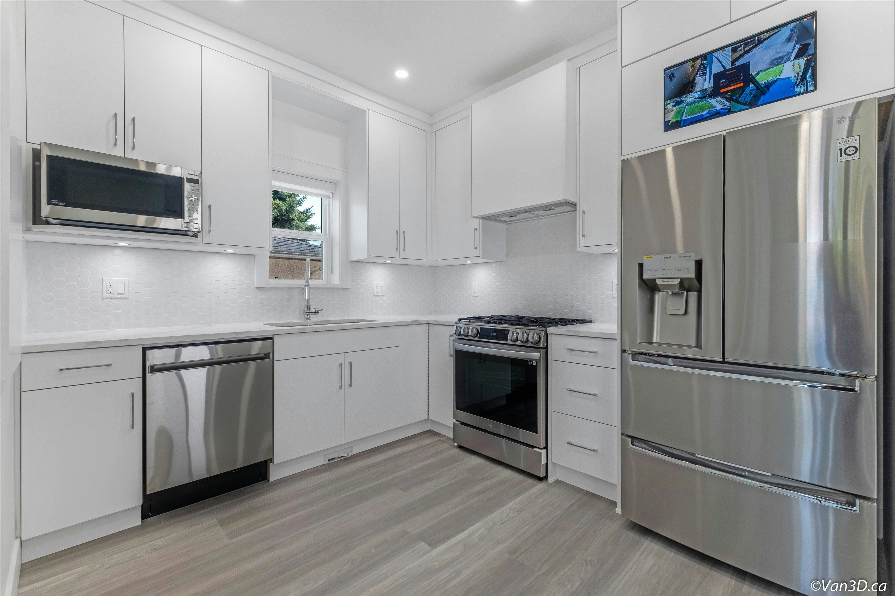 2836 E 16 Avenue, Vancouver, BC, V5M 2M1 - 12