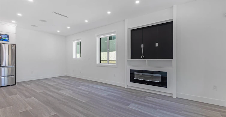 2836 E 16 Avenue, Vancouver, BC, V5M 2M1 - 7