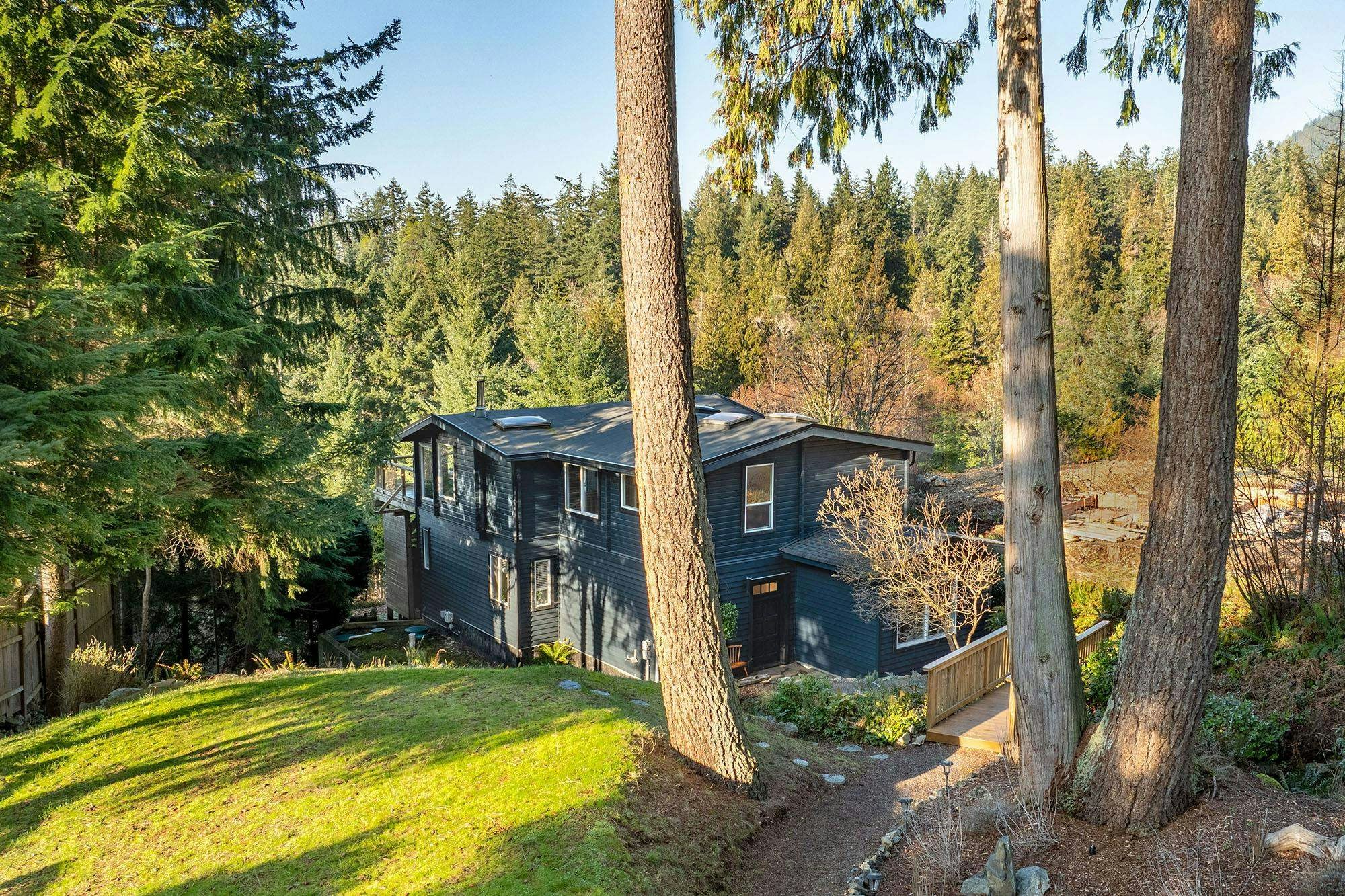 1608 Whitesails Drive, Bowen Island, BC, V0N 1G2 - 31