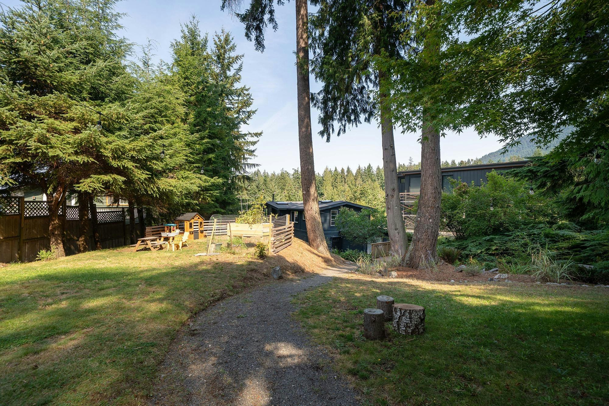 1608 Whitesails Drive, Bowen Island, BC, V0N 1G2 - 34