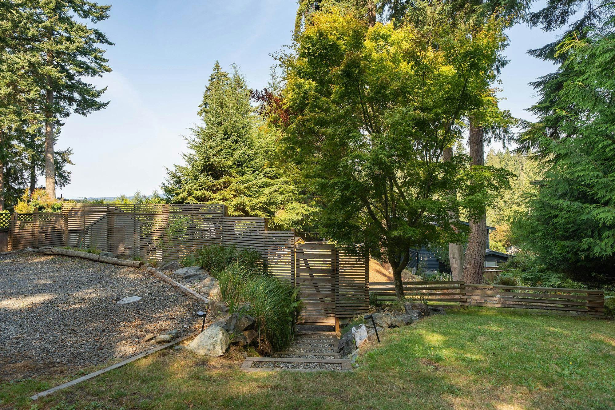1608 Whitesails Drive, Bowen Island, BC, V0N 1G2 - 33