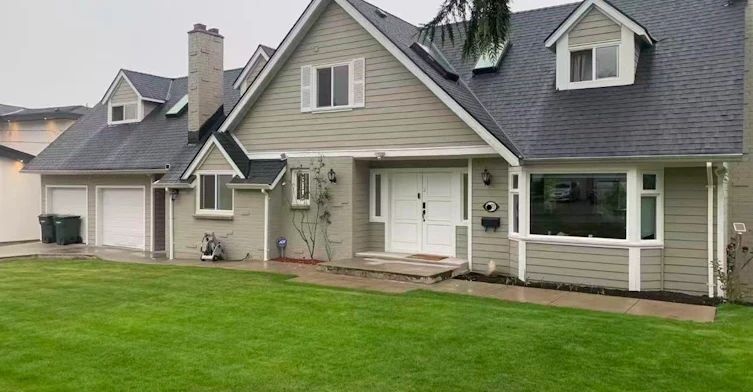 4000 Starlight Way, Coquitlam, BC, V3C 3P9