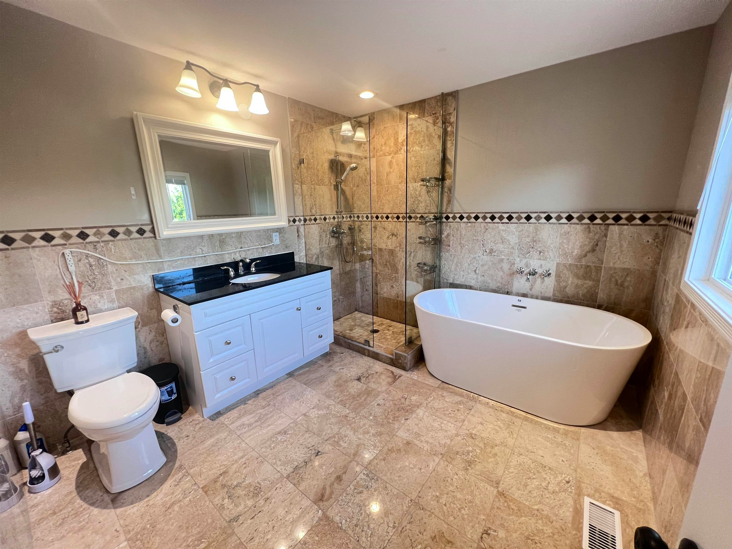 4000 Starlight Way, Coquitlam, BC, V3C 3P9 - 11