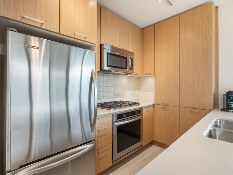 1707-301 Capilano Road, Port Moody, BC, V3H 0G6 - 5