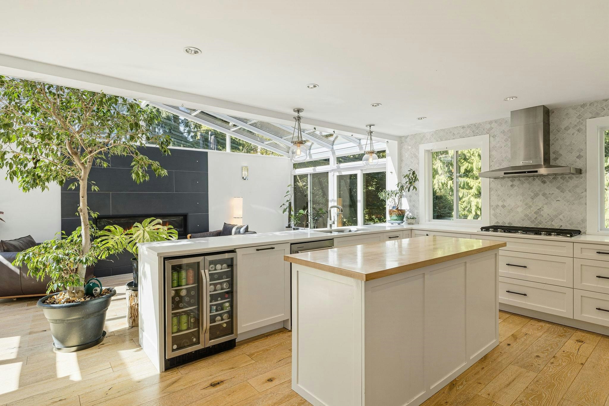 29-3295 Sunnyside Road - 2