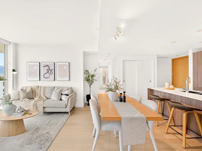 1105-4638 Gladstone Street - 2