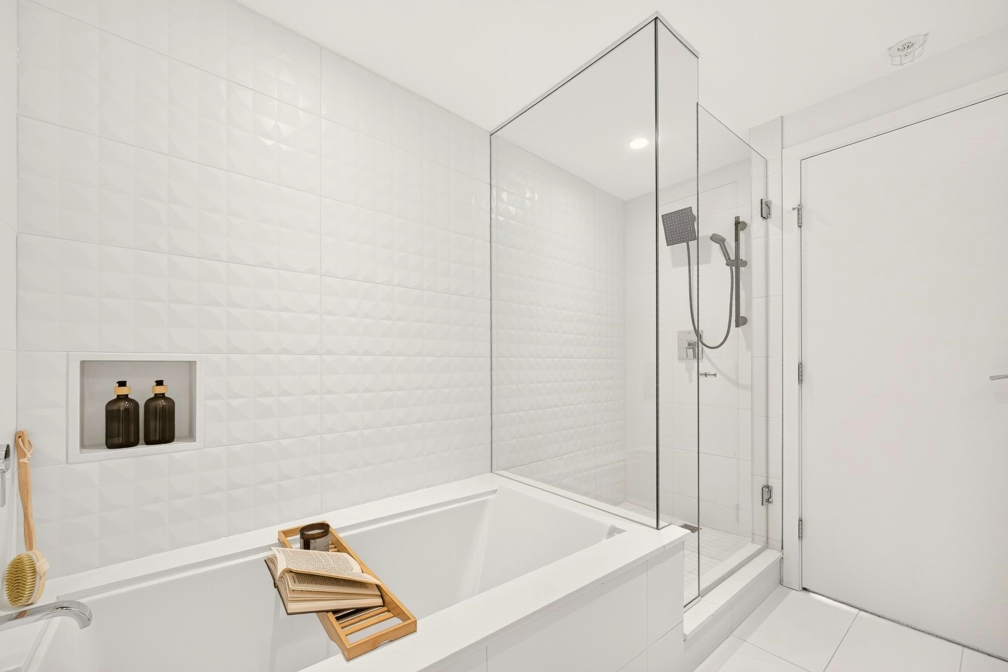 1105-4638 Gladstone Street, Vancouver, BC, V5N 0G5 - 22