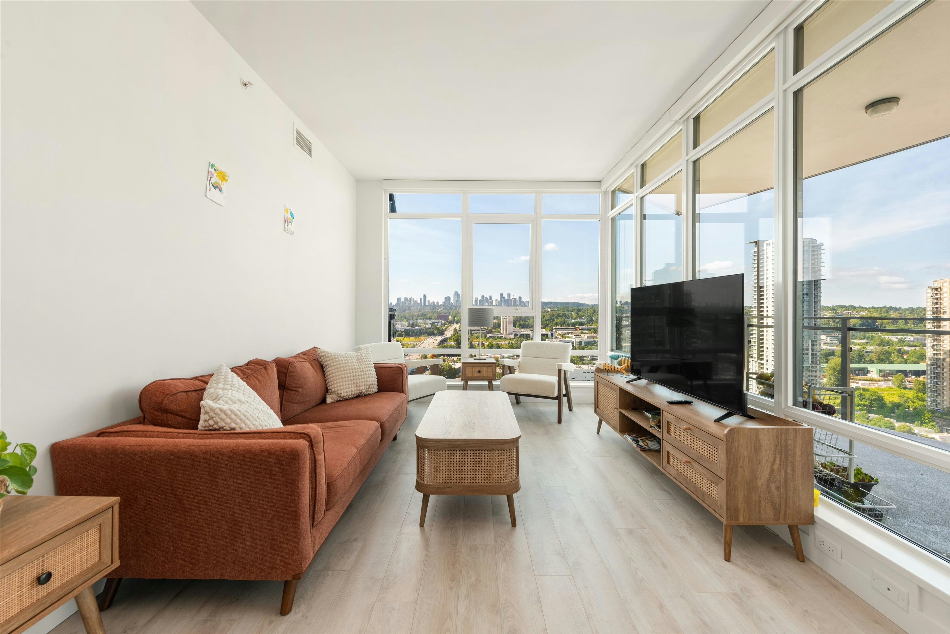 1808-2085 Skyline Crescent - 2