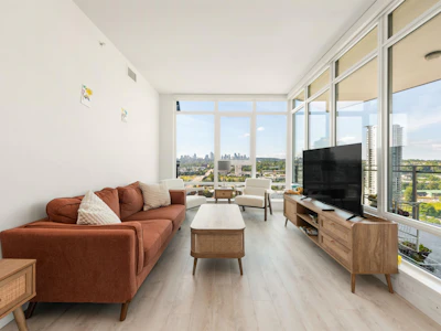 1808-2085 Skyline Crescent - 2