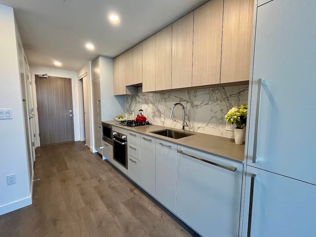 2008-6468 Willingdon Avenue, Burnaby, BC, V5H 0L3 - 3