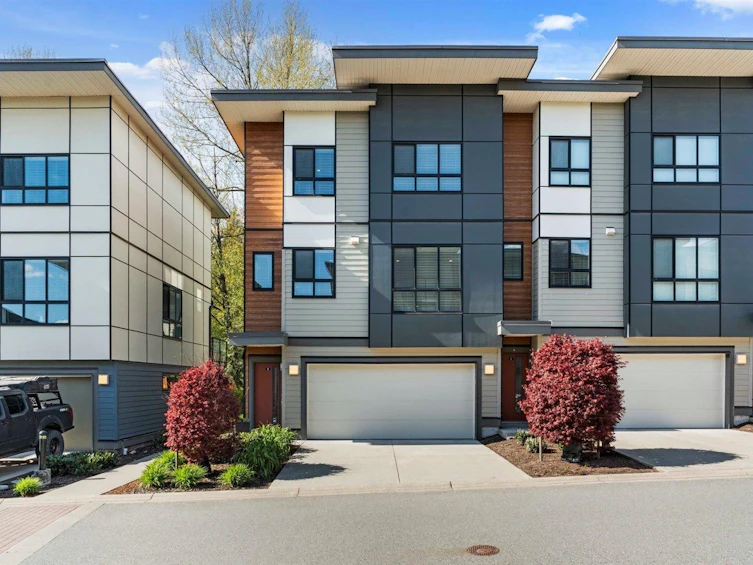 6-1968 N Parallel Road, Abbotsford, BC, V3G 2C6