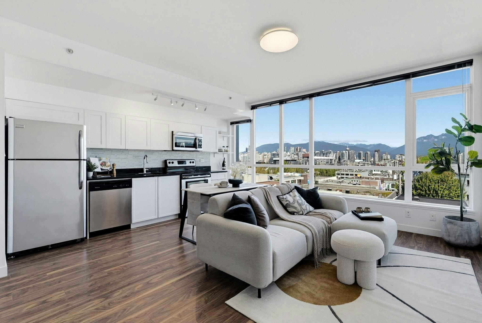 409-2511 Quebec Street, Vancouver, BC, V5T 0B6
