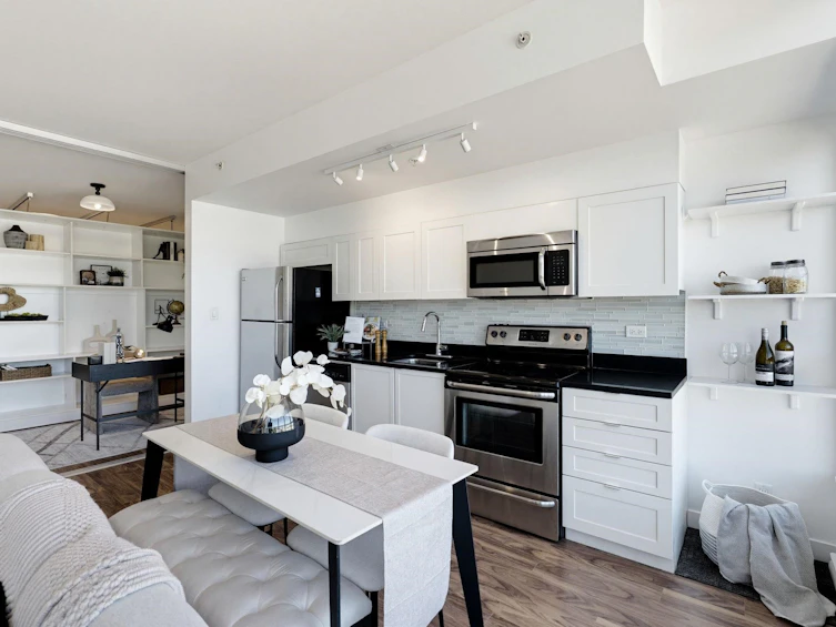 409-2511 Quebec Street, Vancouver, BC, V5T 0B6 - 8