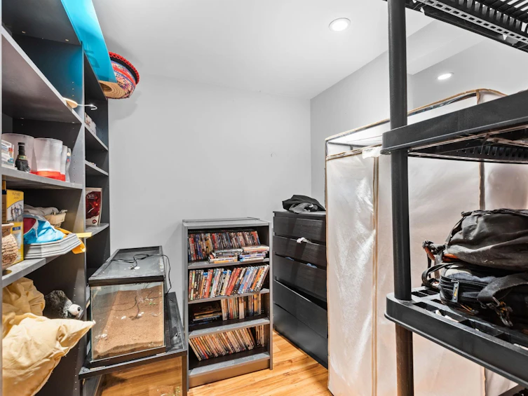 9010 Centaurus Circle, Burnaby, BC, V3J 1C2 - 35
