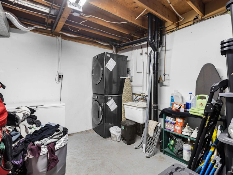 9010 Centaurus Circle, Burnaby, BC, V3J 1C2 - 36