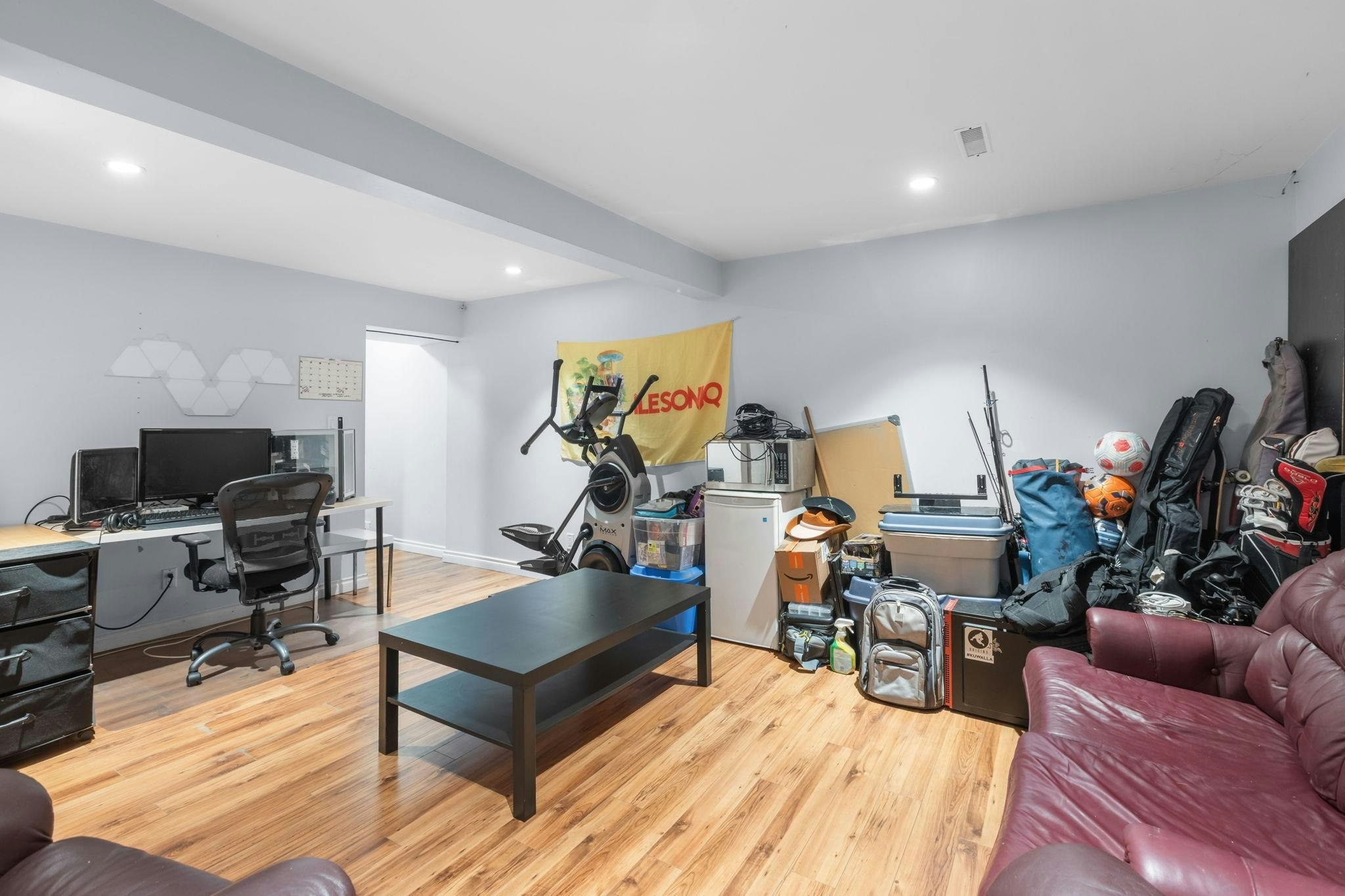9010 Centaurus Circle, Burnaby, BC, V3J 1C2 - 34