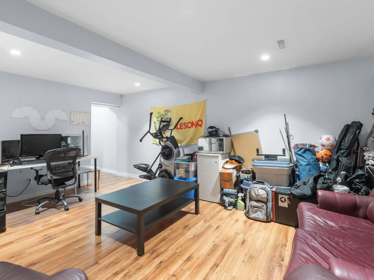 9010 Centaurus Circle, Burnaby, BC, V3J 1C2 - 34